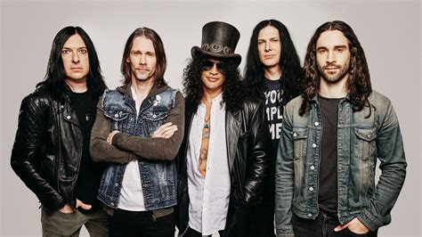 Slash ft. Myles Kennedy & The Conspirators .
